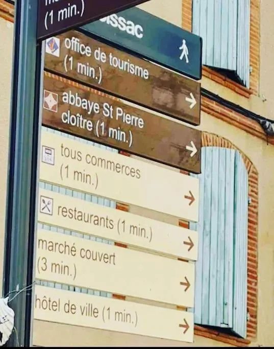شقة Immeuble 105 M2 Moissac Centre فرنسا